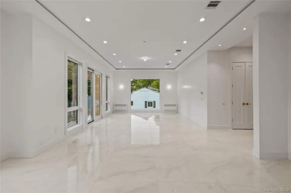 30 Northbrook Road #201 Spring Valley, NY 10977
