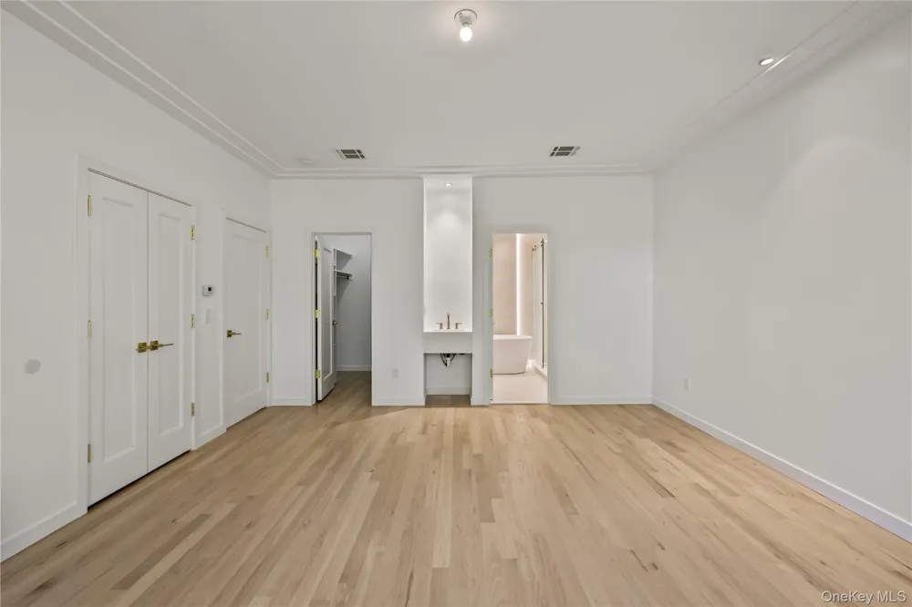30 Northbrook Road #201 Spring Valley, NY 10977