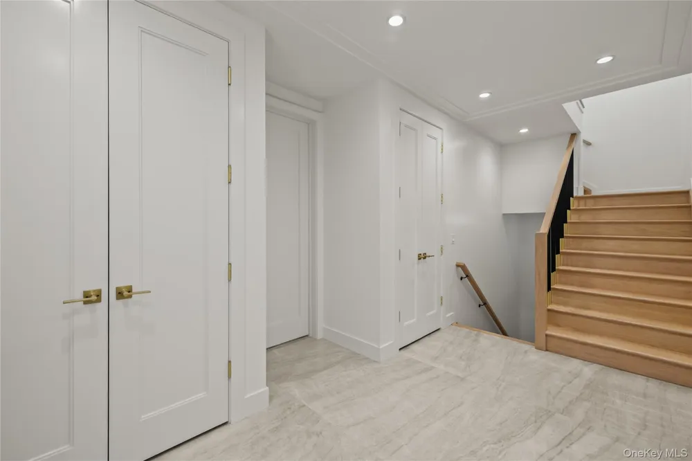 30 Northbrook Road #201 Spring Valley, NY 10977