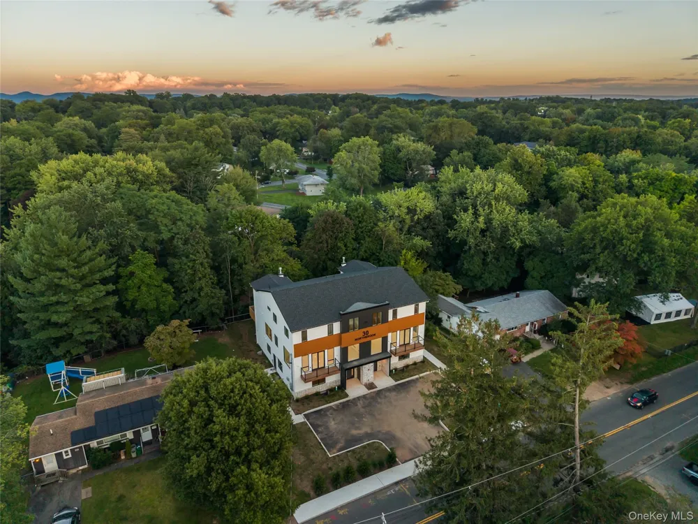 30 Northbrook Road #201 Spring Valley, NY 10977