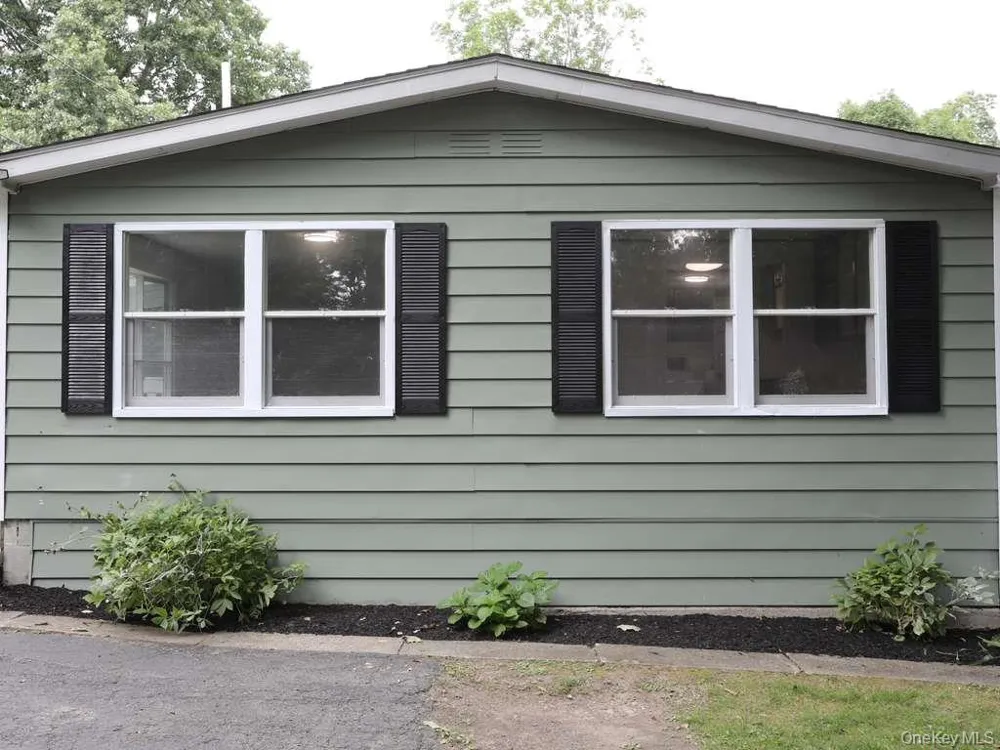 8 Victoria Lane Beacon, NY 12508