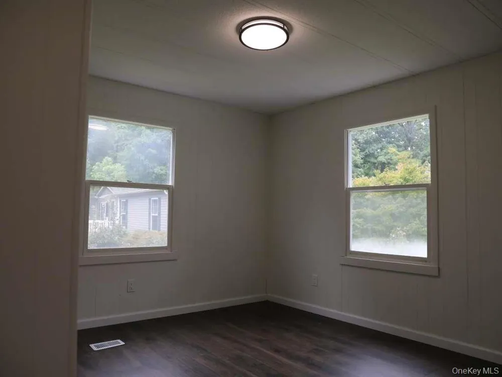 8 Victoria Lane Beacon, NY 12508