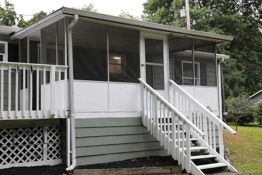 8 Victoria Lane Beacon, NY 12508