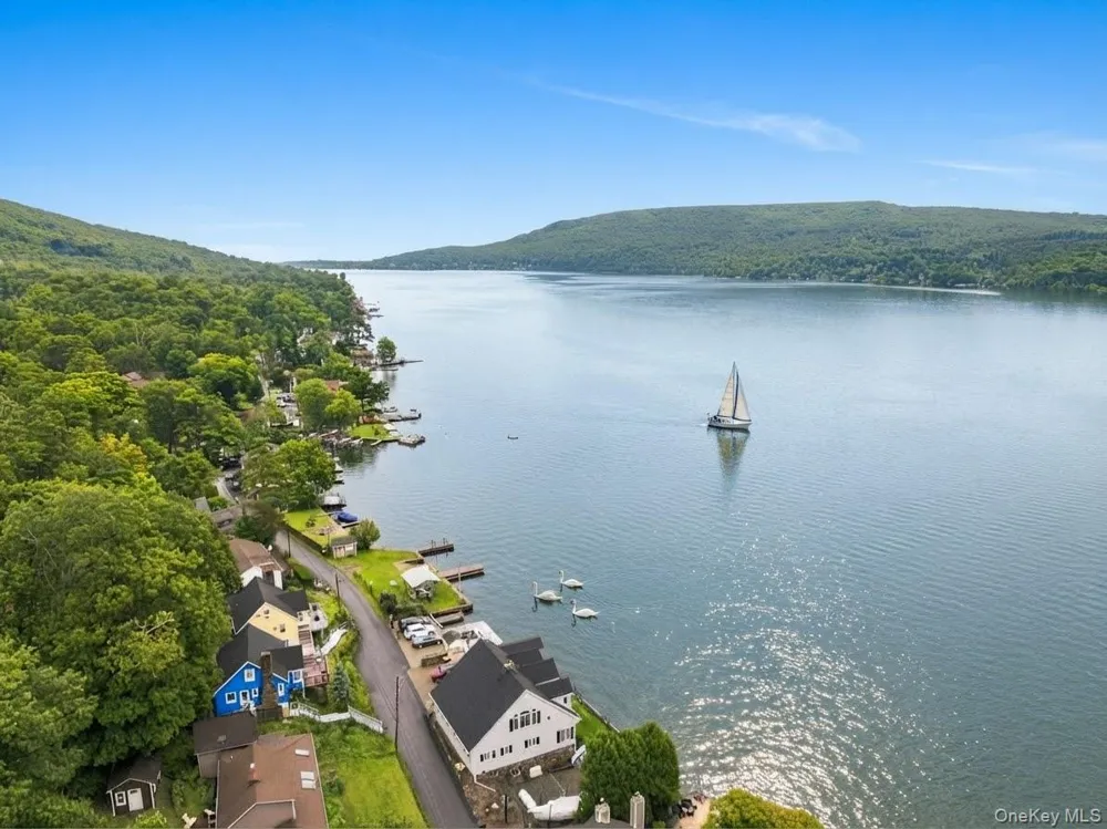 113 Lake Shore Road Greenwood Lake, NY 10925