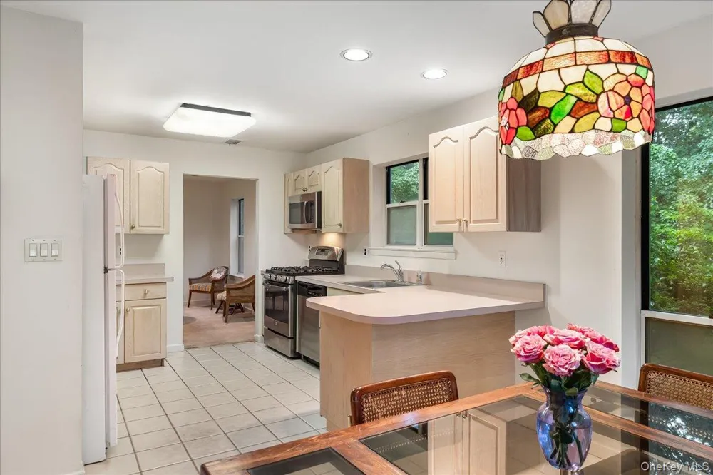 38 Larkspur Lane Commack, NY 11725