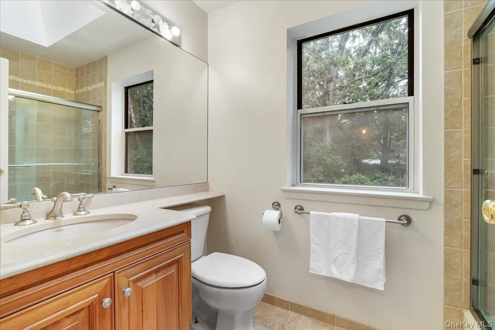 38 Larkspur Lane Commack, NY 11725