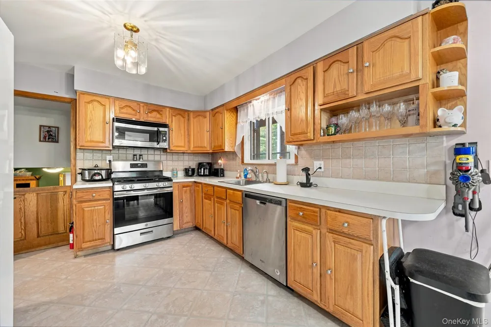121 Hammond Road Thiells, NY 10984