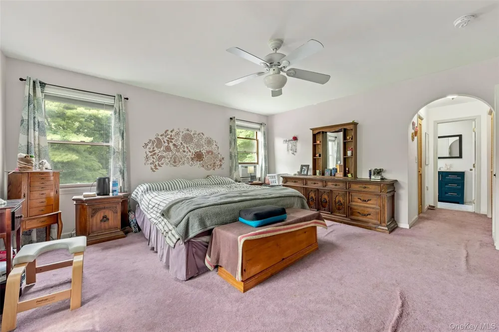 121 Hammond Road Thiells, NY 10984