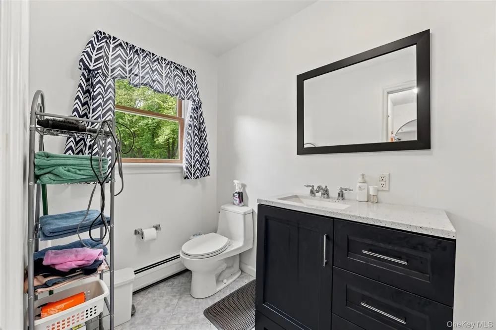 121 Hammond Road Thiells, NY 10984