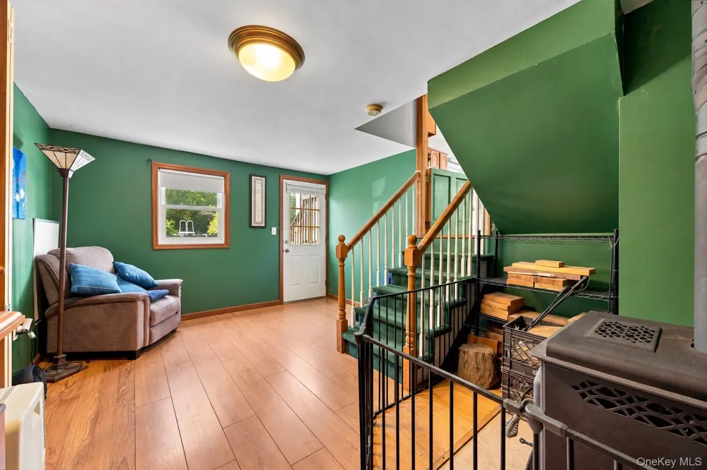 121 Hammond Road Thiells, NY 10984