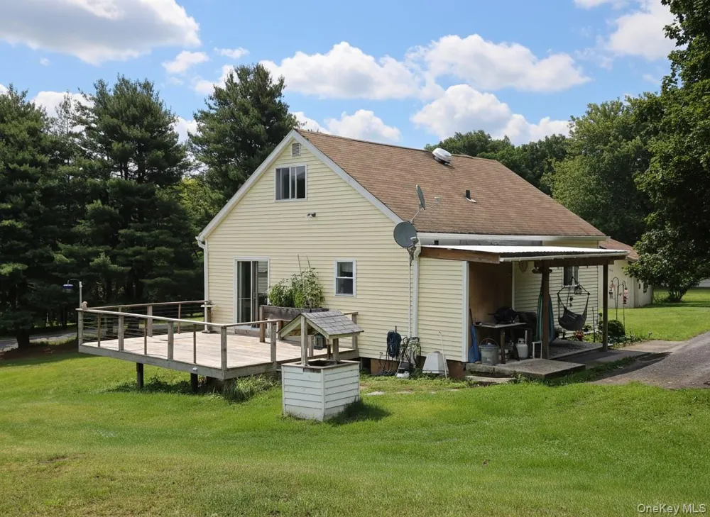 2187 County Route 8 Elizaville, NY 12523