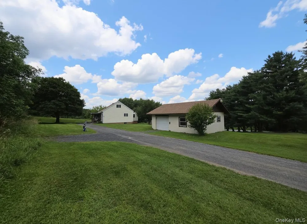 2187 County Route 8 Elizaville, NY 12523
