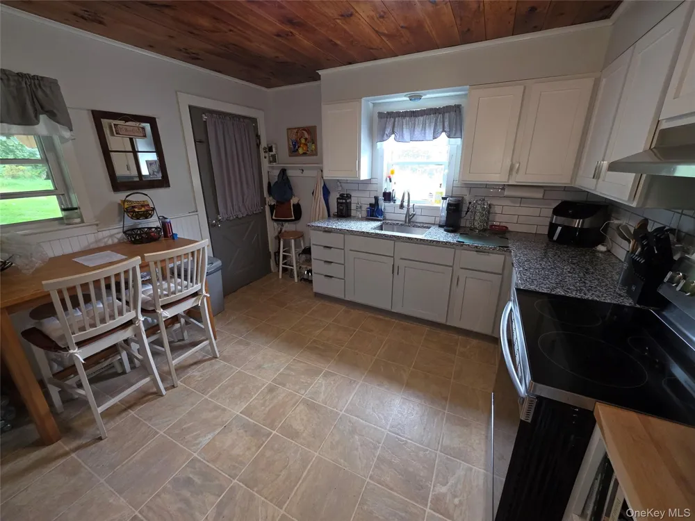 2187 County Route 8 Elizaville, NY 12523