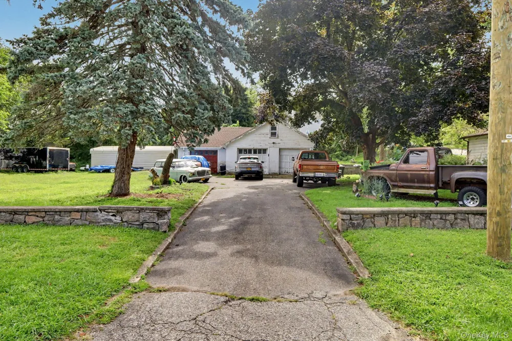 127 Highland Avenue Verplanck, NY 10596