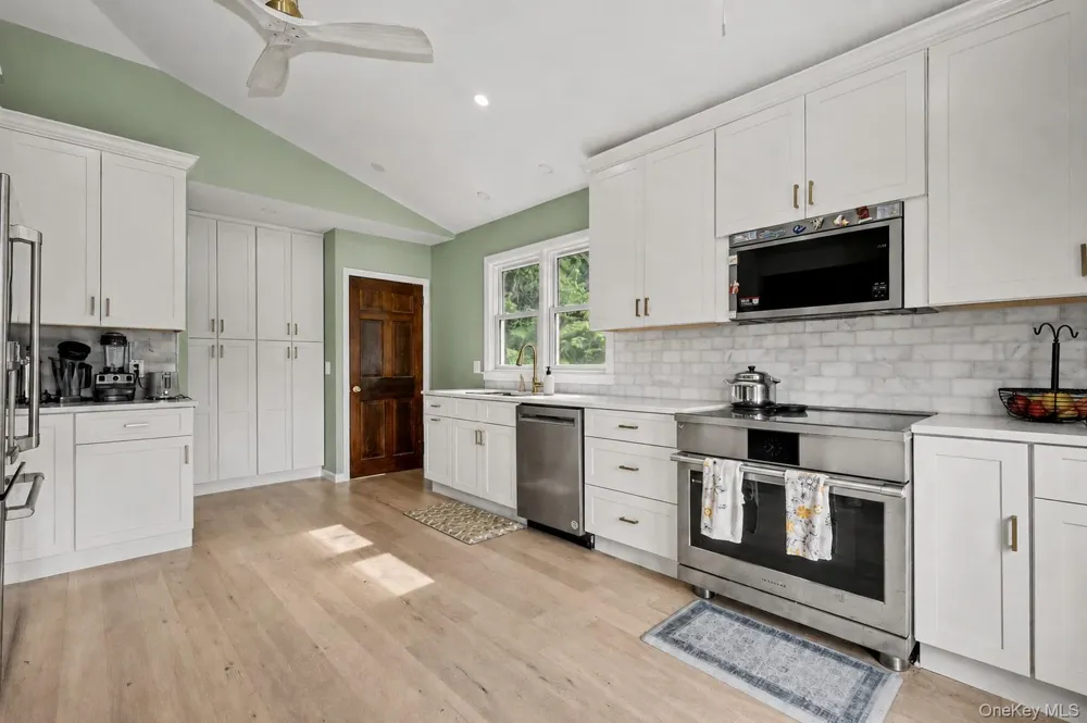 127 Highland Avenue Verplanck, NY 10596