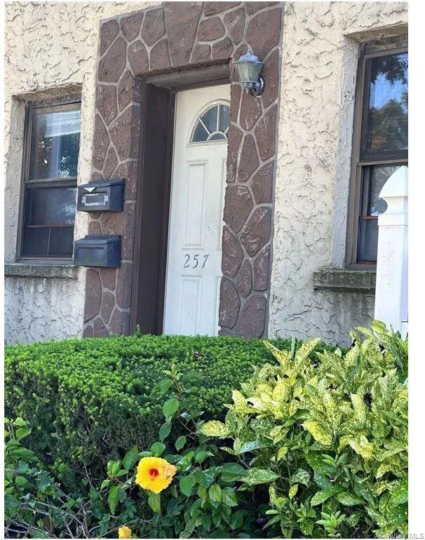 257-04 Hillside Avenue #1 Floral Park, NY 11004
