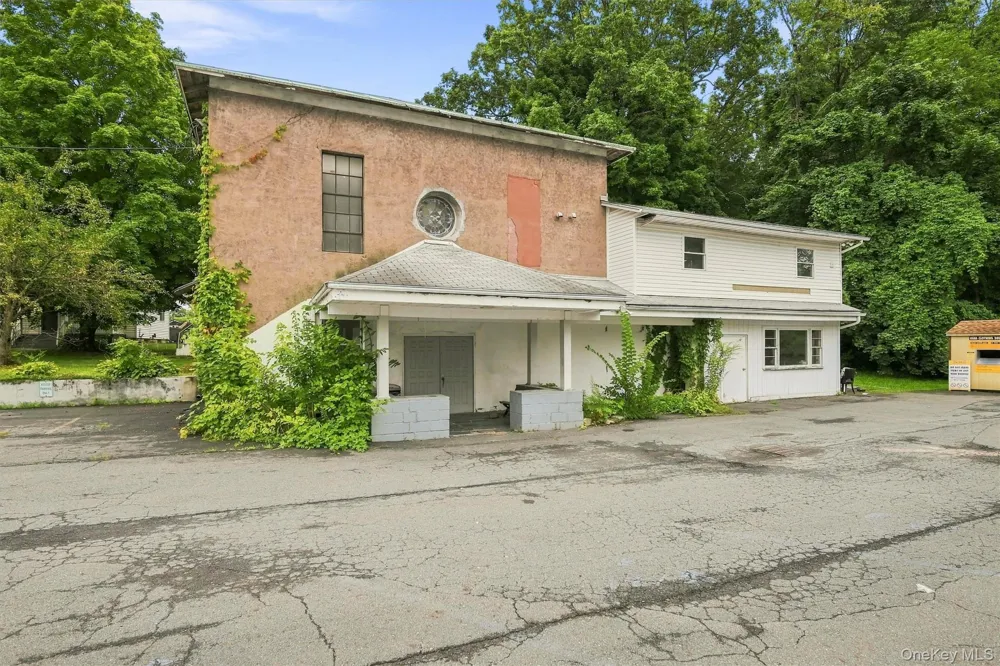 1926 and 1928 Route 44/55 Modena, NY 12548