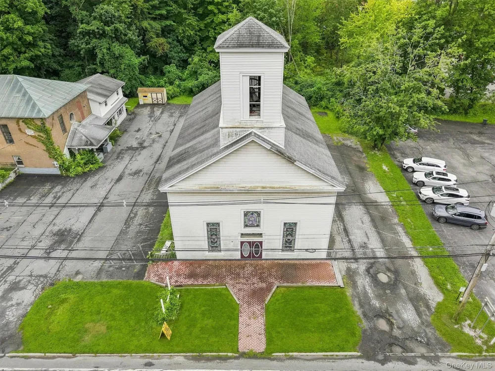 1926 and 1928 Route 44/55 Modena, NY 12548