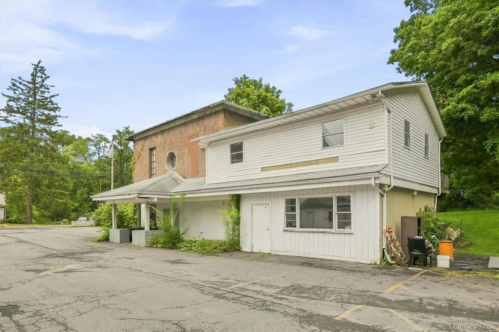 1926 and 1928 Route 44/55 Modena, NY 12548