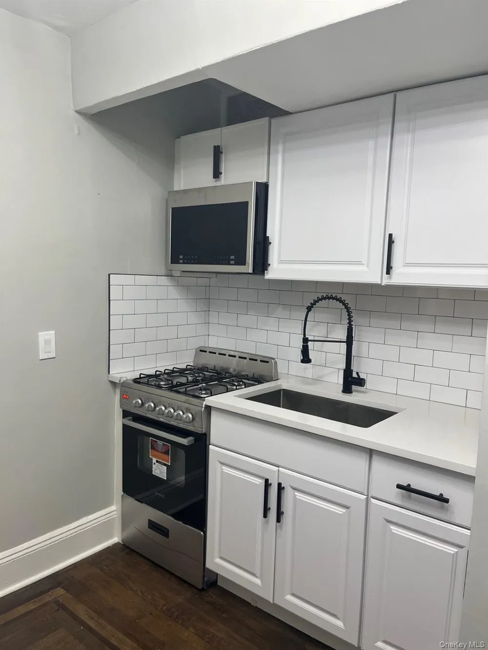 10 Oakridge Place #8D Eastchester, NY 10709