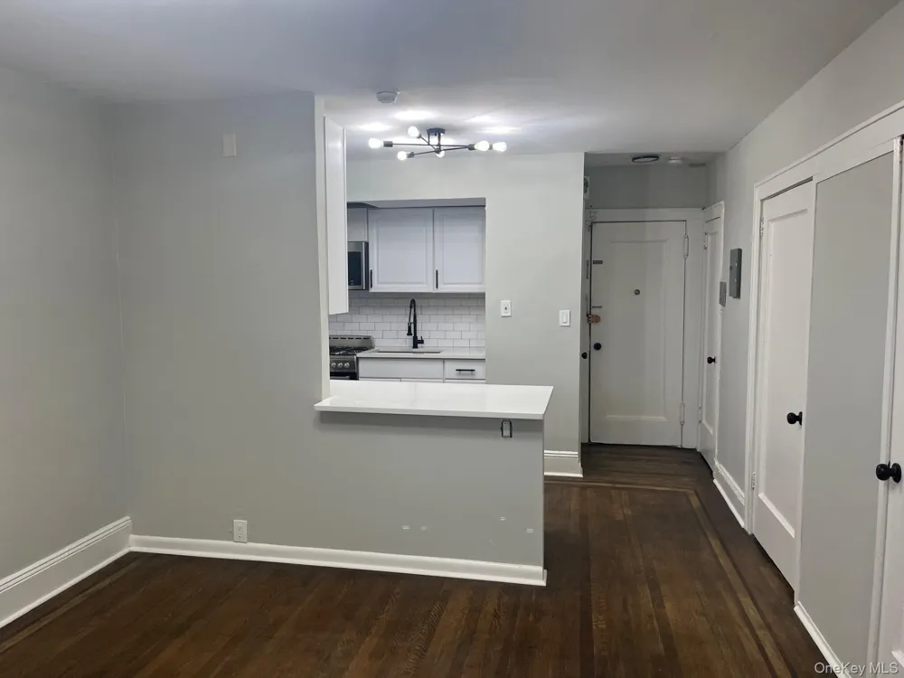 10 Oakridge Place #8D Eastchester, NY 10709