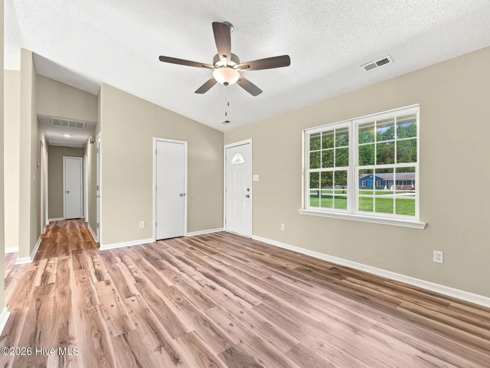 864 Mill River Road Jacksonville, NC 28540