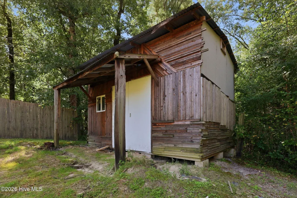 864 Mill River Road Jacksonville, NC 28540