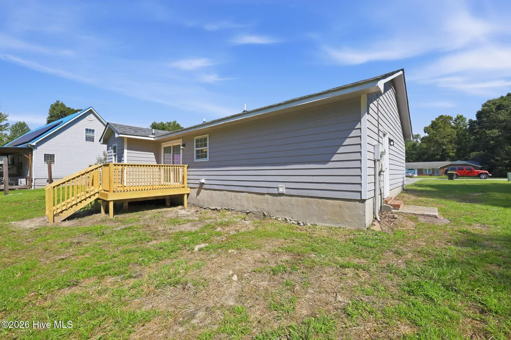 864 Mill River Road Jacksonville, NC 28540