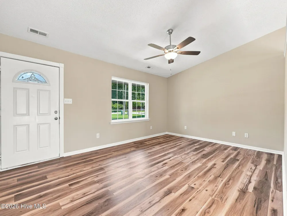 864 Mill River Road Jacksonville, NC 28540