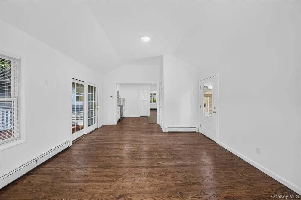 10 Field Place Huntington Station, NY 11746