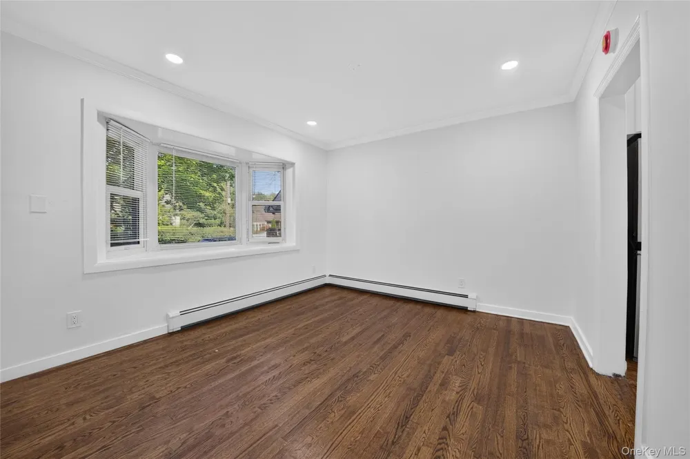 10 Field Place Huntington Station, NY 11746