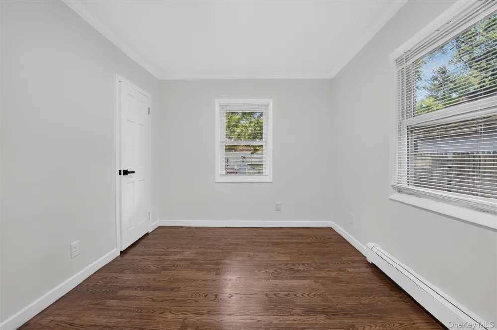 10 Field Place Huntington Station, NY 11746
