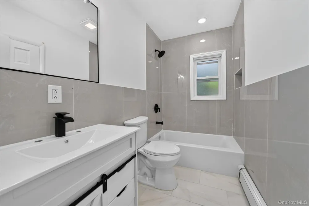 10 Field Place Huntington Station, NY 11746