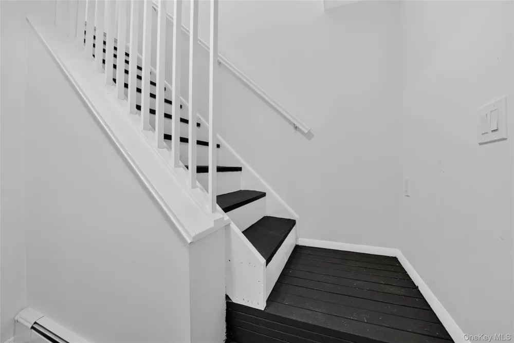 10 Field Place Huntington Station, NY 11746