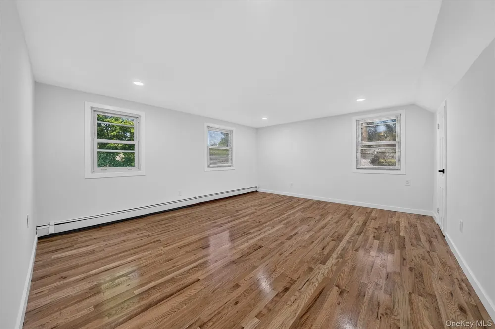 10 Field Place Huntington Station, NY 11746