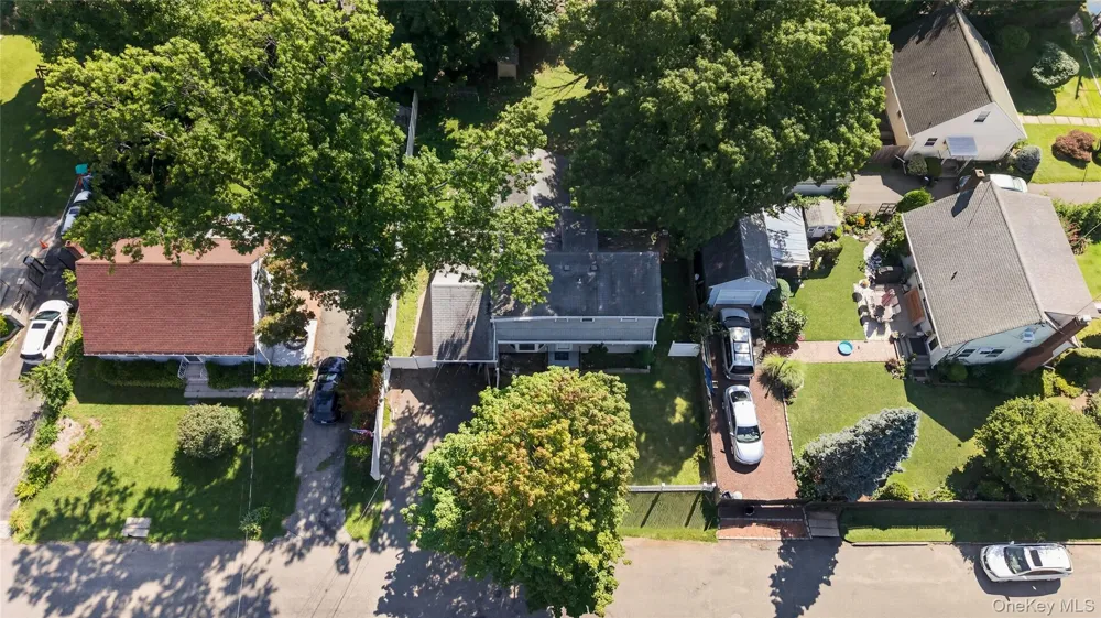 10 Field Place Huntington Station, NY 11746