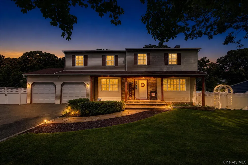 7 David Drive Selden, NY 11784