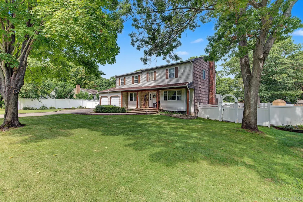 7 David Drive Selden, NY 11784
