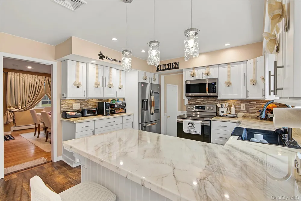 7 David Drive Selden, NY 11784