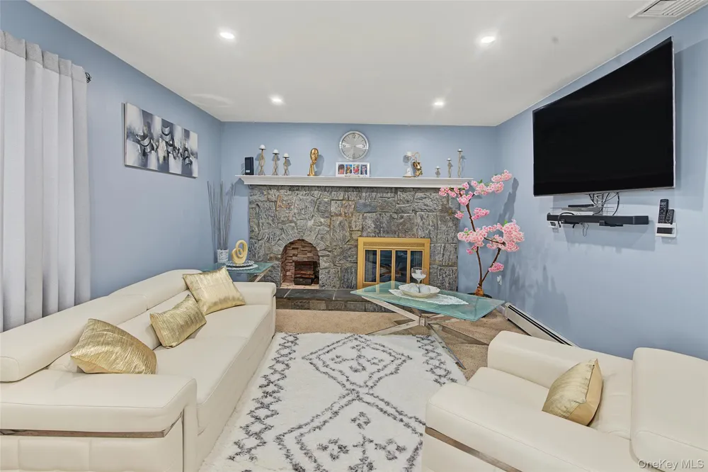 7 David Drive Selden, NY 11784