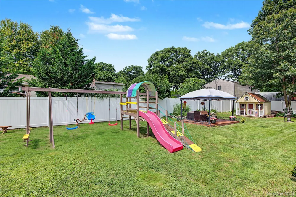 7 David Drive Selden, NY 11784