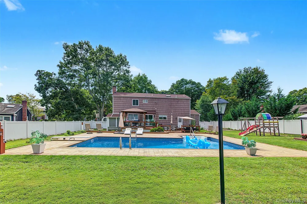7 David Drive Selden, NY 11784