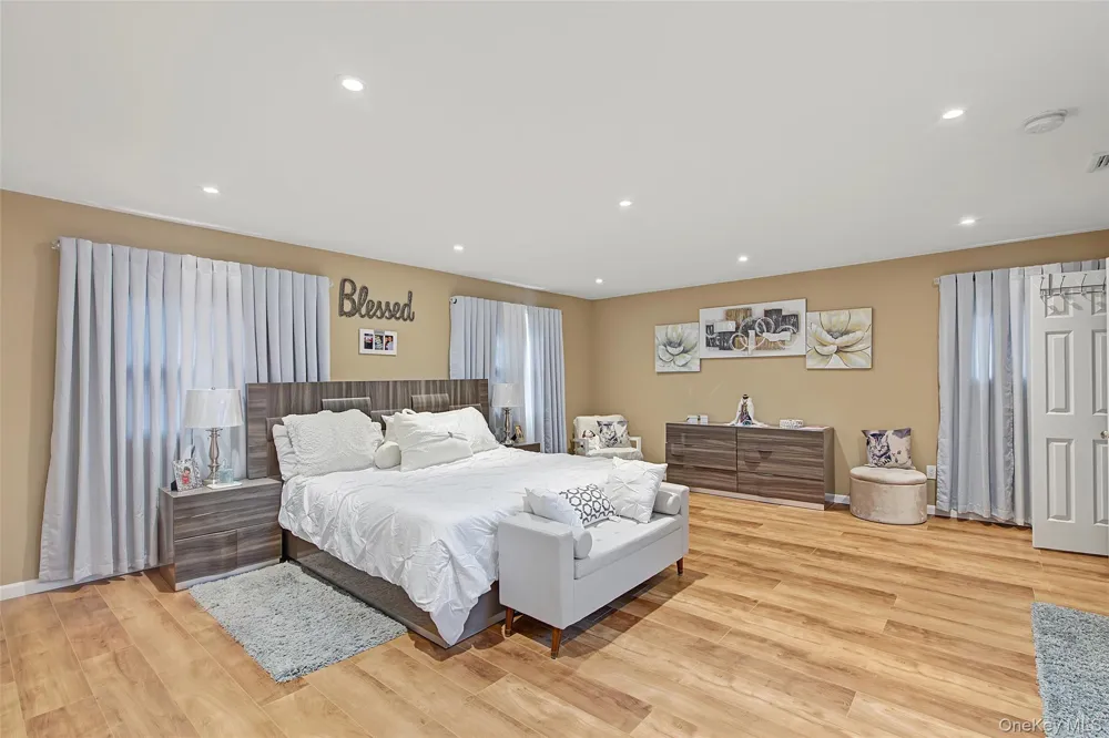 7 David Drive Selden, NY 11784