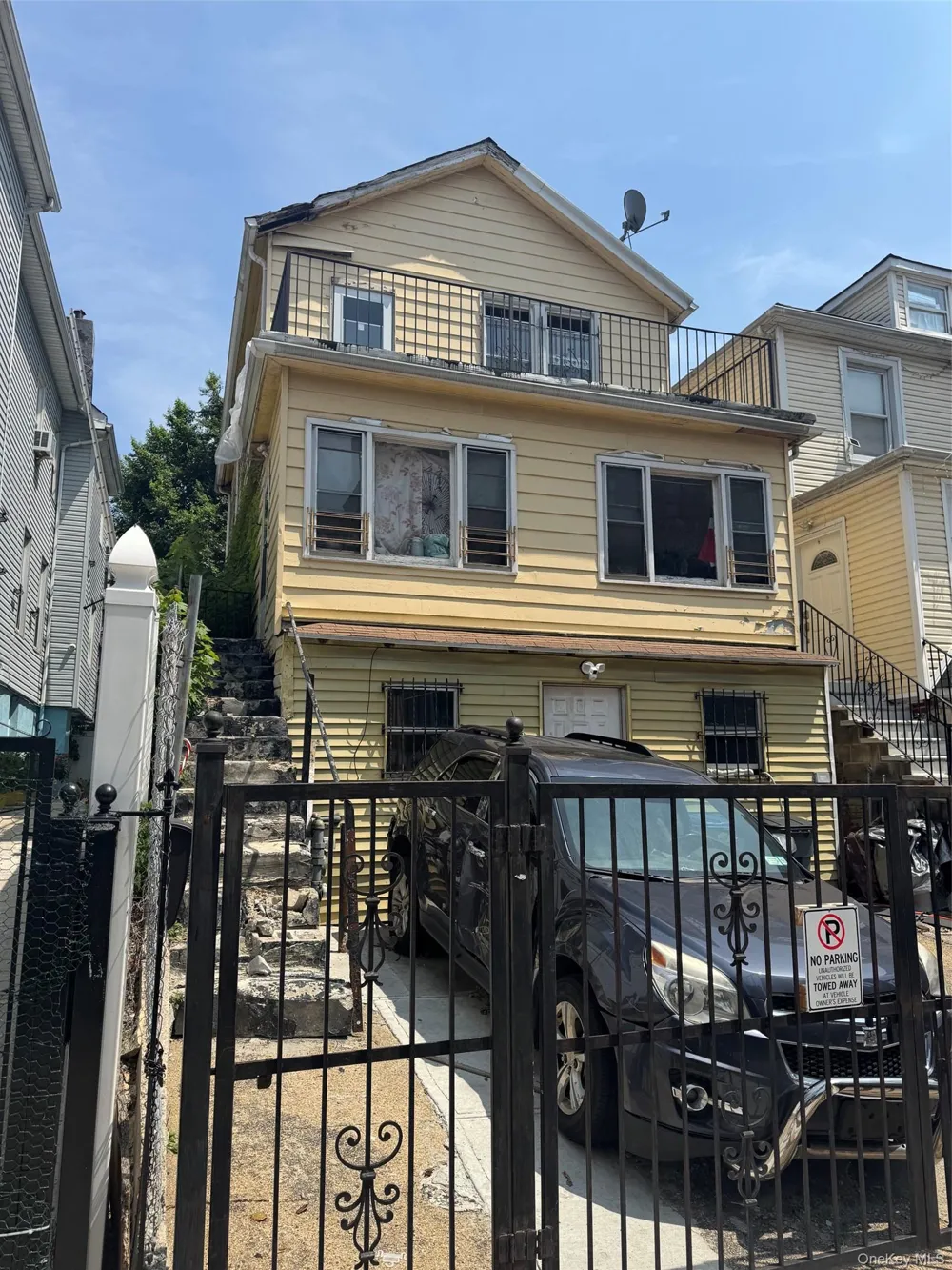 1914 Hennessy Place Bronx, NY 10453