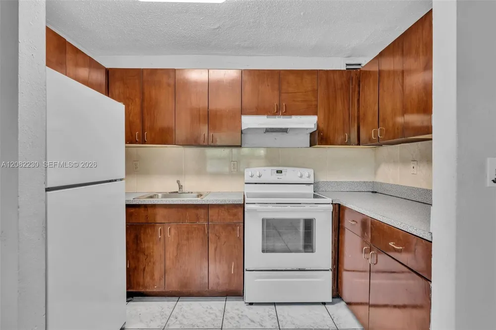 4732 SW 33rd Ave #203 Dania Beach, FL 33312