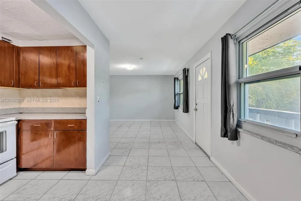 4732 SW 33rd Ave #203 Dania Beach, FL 33312