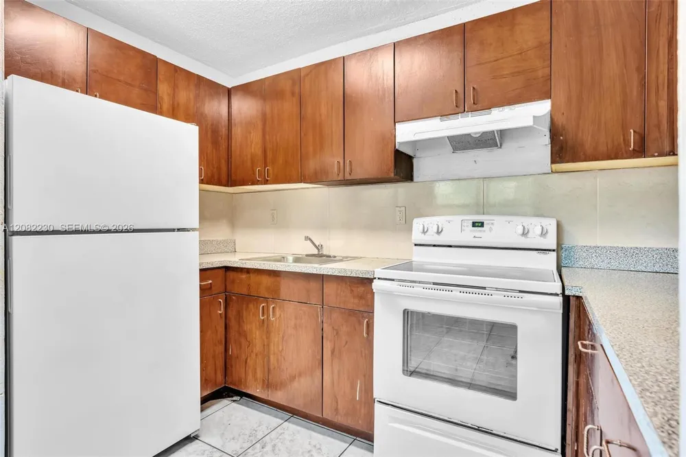 4732 SW 33rd Ave #203 Dania Beach, FL 33312