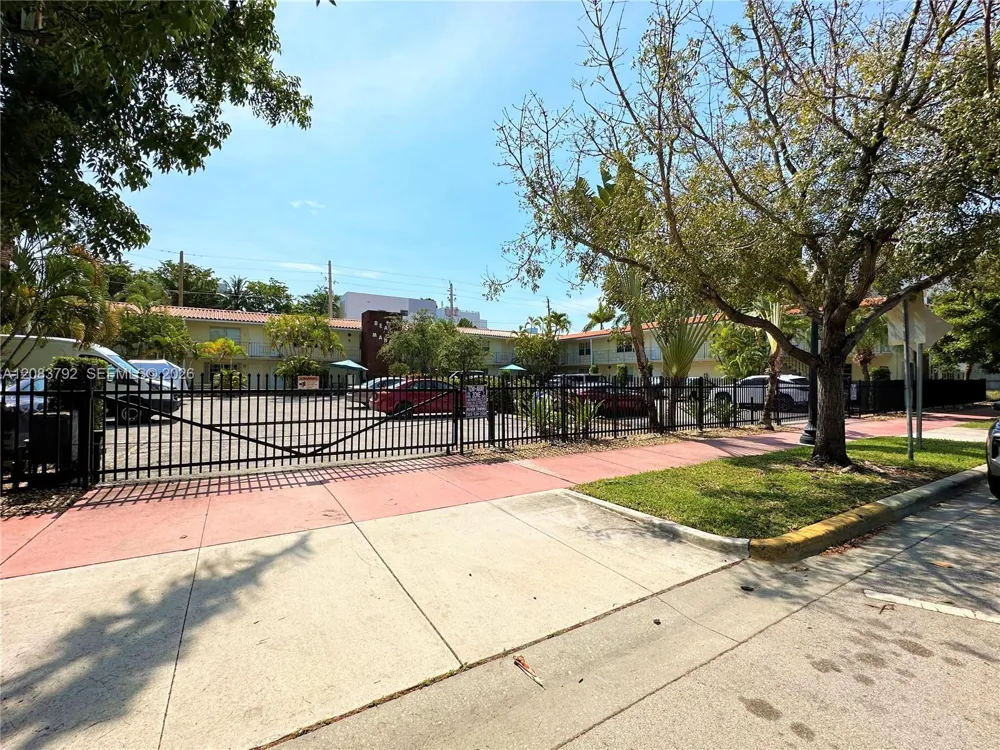 345 Michigan Ave #32 Miami Beach, FL 33139