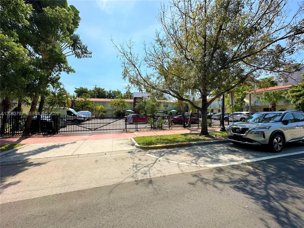 345 Michigan Ave #32 Miami Beach, FL 33139