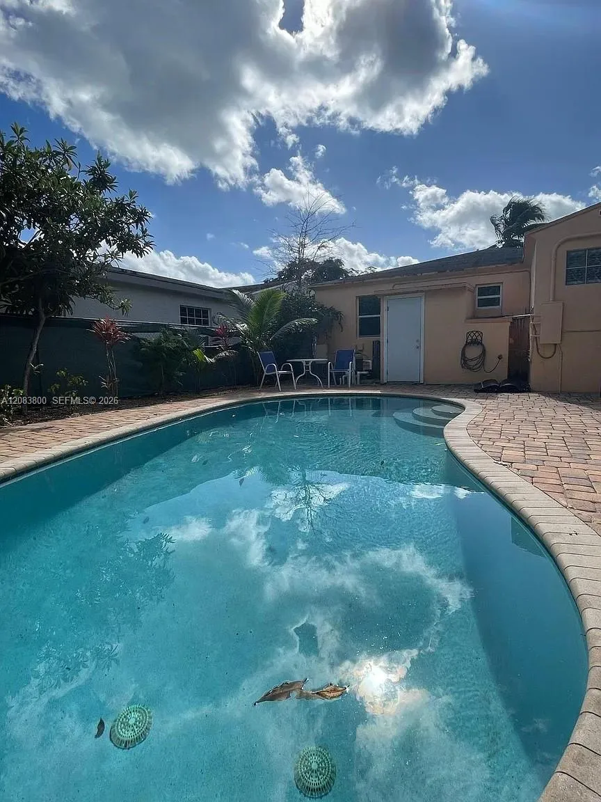 1721 Mayo St Hollywood, FL 33020